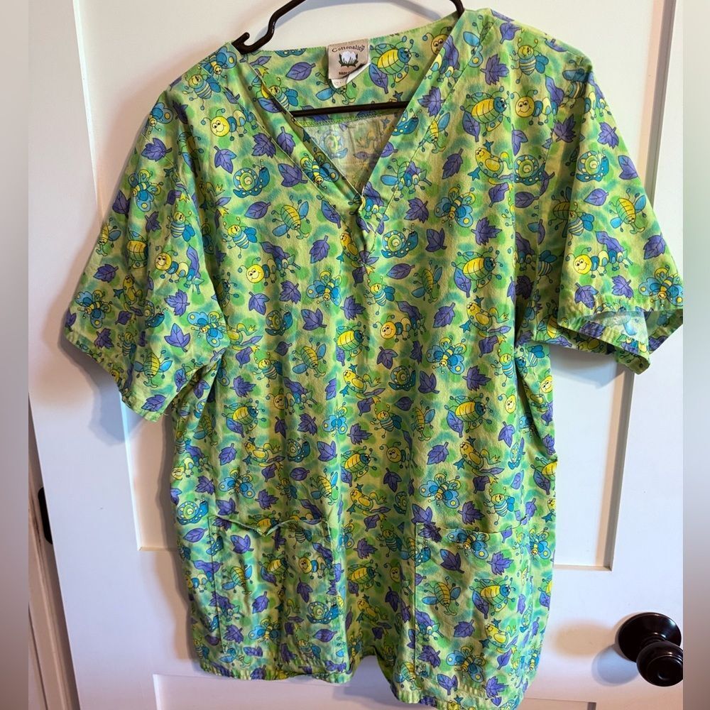 Vibrant Floral Short Sleeve Women's Bee and Butterfly Nurse ScrubTop